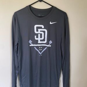 San Diego Padres Nike Men's small Gray Long Sleeve Shirt